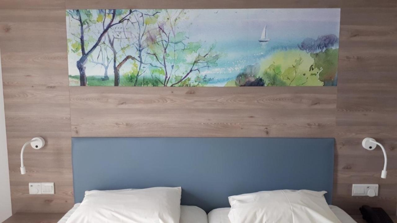 Hotel de apartamente Karousos *